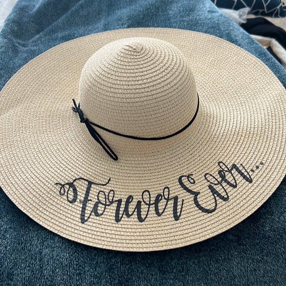 Packable Beach Hat - image 1